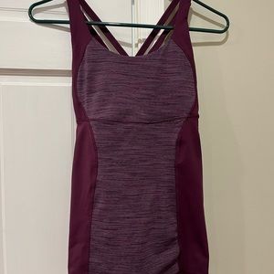 Lululemon cross back running/yoga tank top. Size 8. Excellent condition